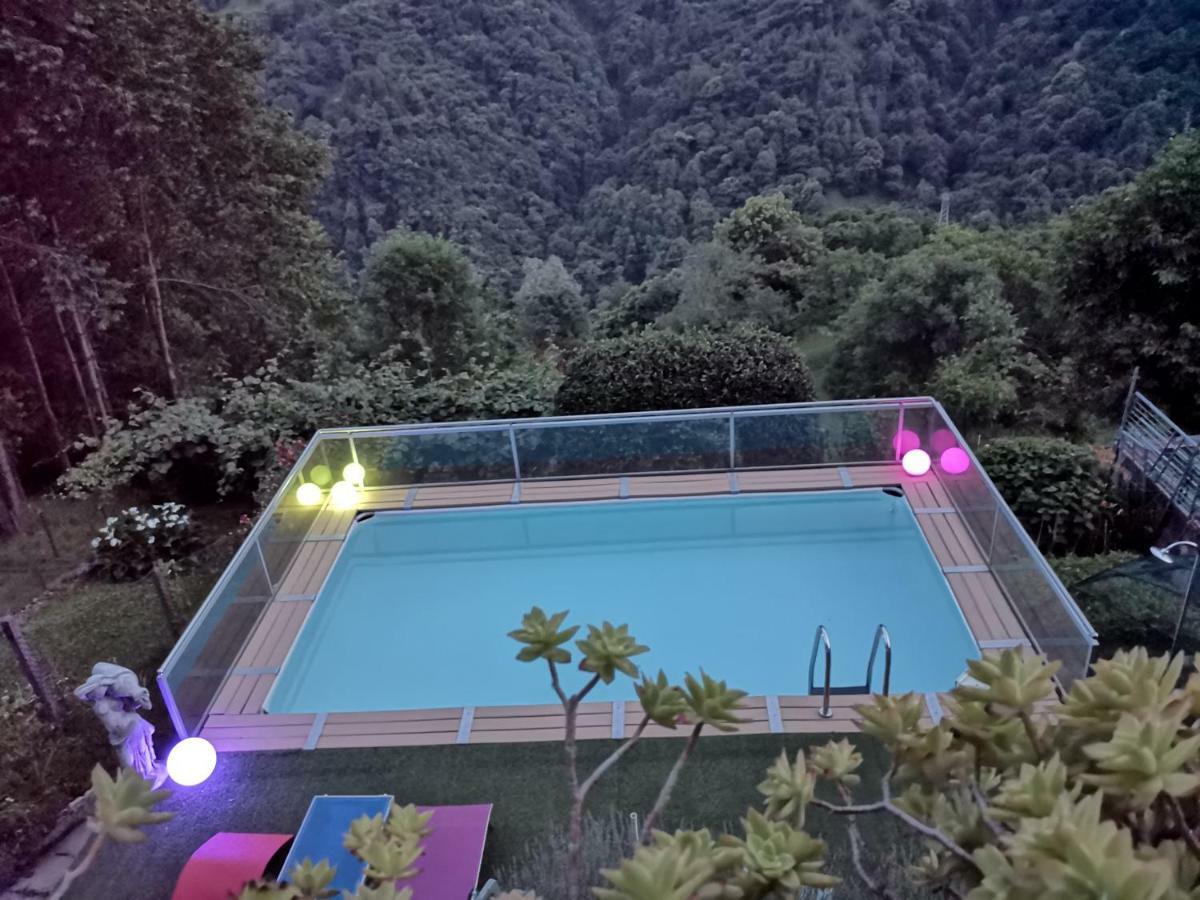 Chalet Con Piscina Garzeno Exterior photo
